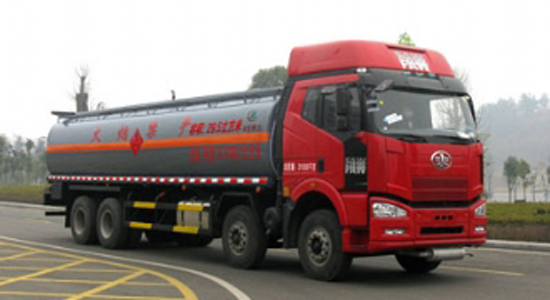 解放小三軸腐蝕性物品罐式運輸車